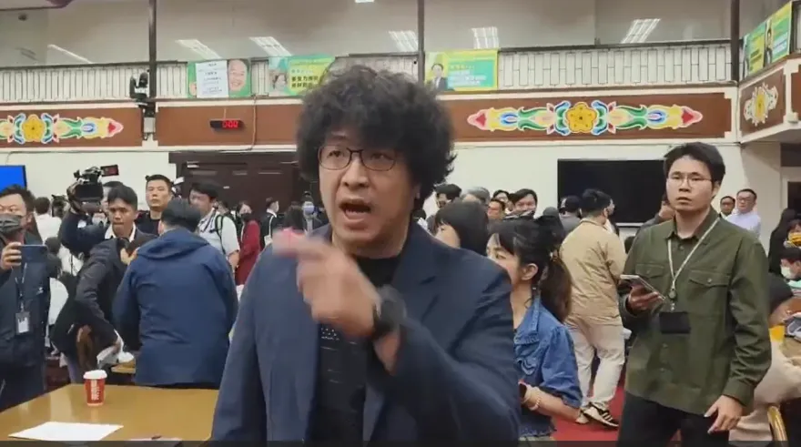 黑熊學院領政府百萬補助？張啓楷：愛台灣還是愛新台幣