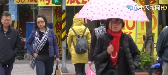 耶誕冷雨滴滴答！北東率先炸雨　明起「淹番薯」