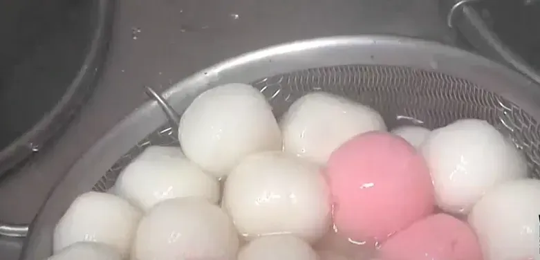 吃膩水煮？「煎湯圓」吃法爆紅　主婦大推：小孩嗑光光