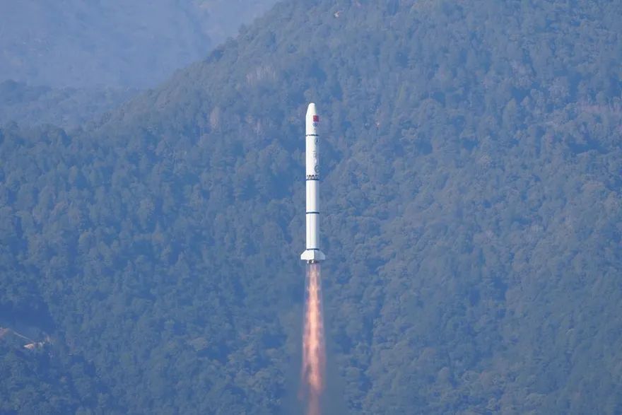 國防部預警：大陸火箭20日經我防空識別區