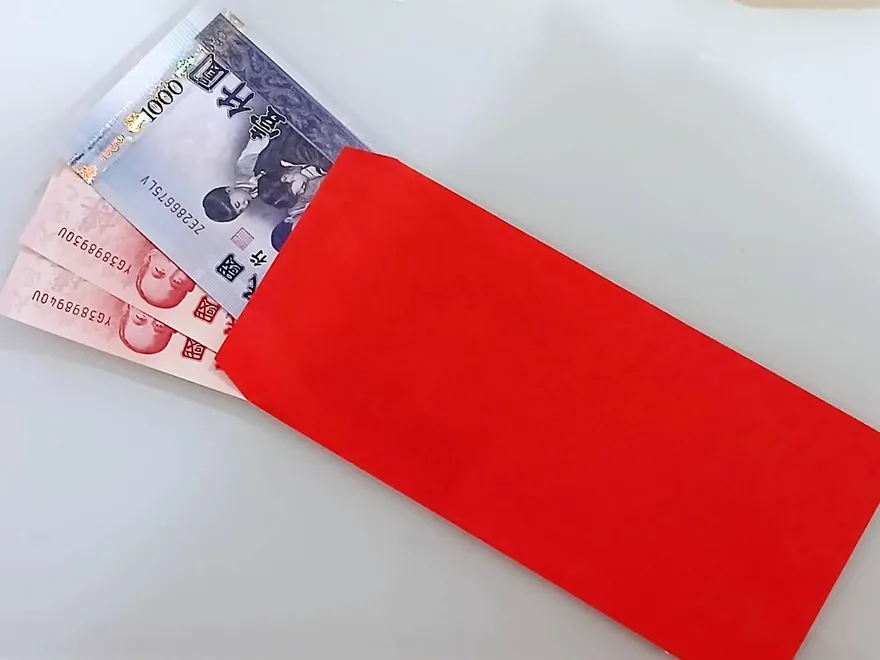 紅包只給600元好小氣？他嘆現實太殘酷　網一面倒：有給就行