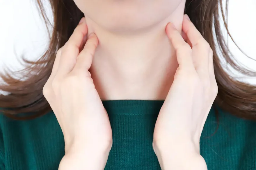 脖子腫塊超過2週沒消？「4種狀況」恐是癌細胞轉移