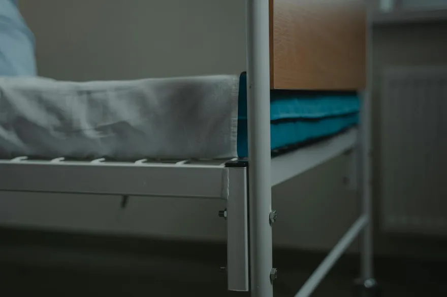 女童「狂嘔吐5次」不是腸胃炎！　醫掃CT揭腦瘤伴隨出血