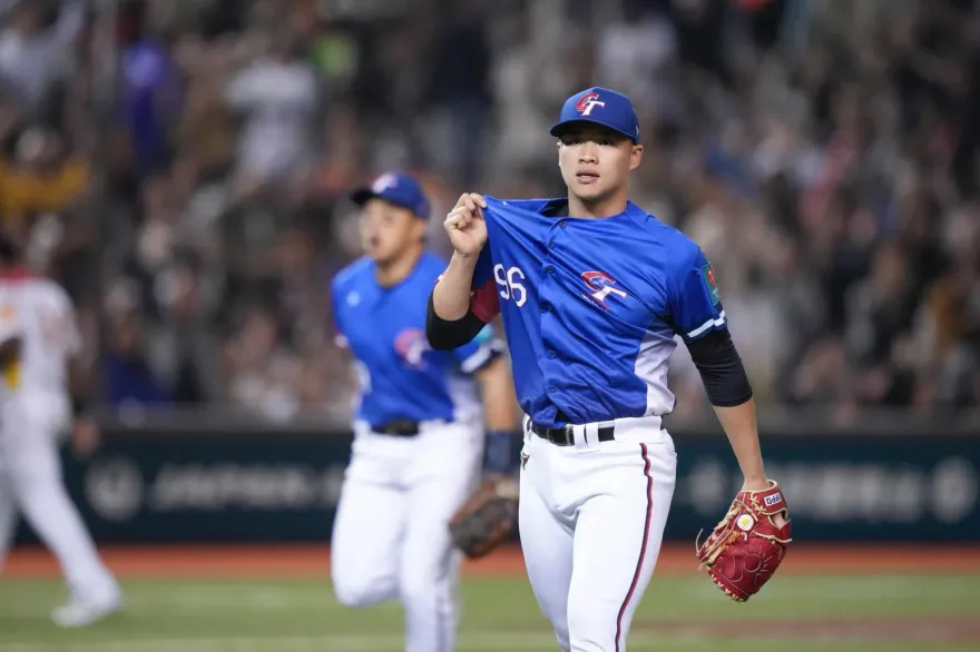 聽到球迷加油聲！孫易磊賽後喊「更相信自己」　滿壘局面連飆2K