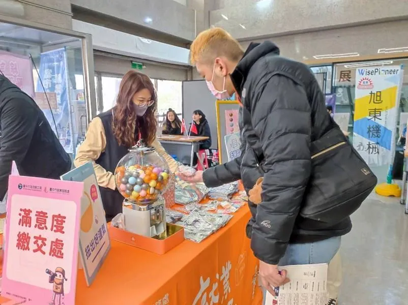 基本薪連10漲、明年月薪2.95萬、時薪196元　246.9萬人受惠