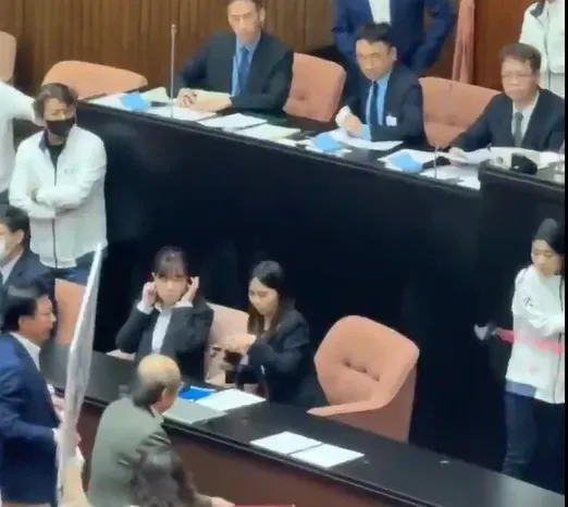 柯建銘想拉下韓國瑜！　徐巧芯呼籲：必須投票終結亂象