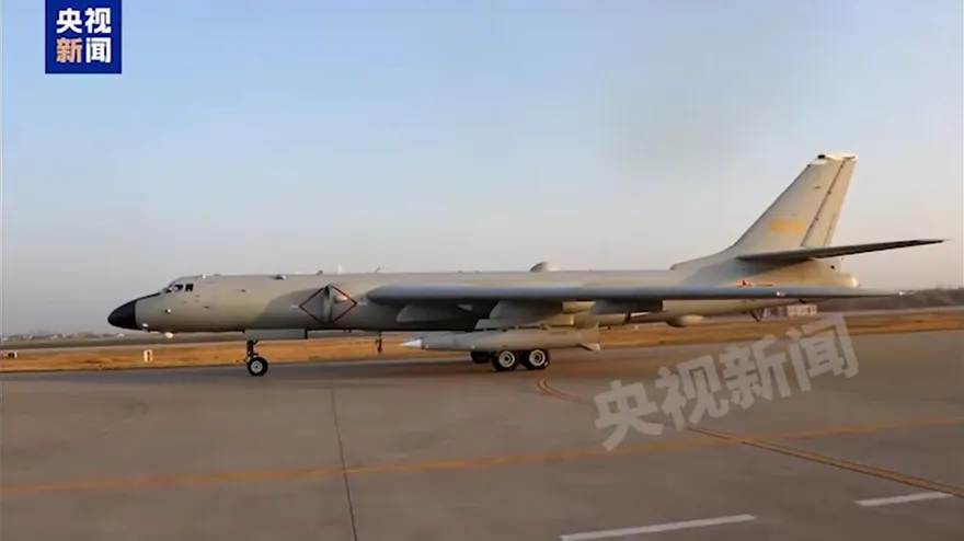 南海秀肌肉！陸首出動「轟炸機編隊」巡航　嗆菲國「別再挑事」