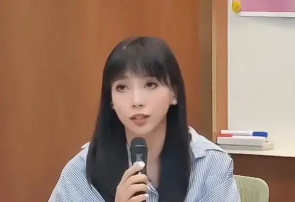 李靚蕾現身立院　哽咽呼籲建置兒童工作證制度