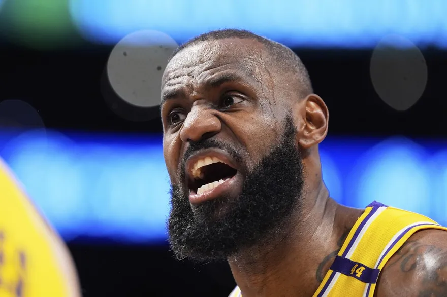 NBA/詹皇下季是否再戰一年？經紀人：我不知道