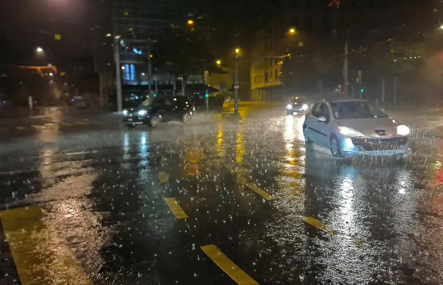 花蓮縣雷雨夜炸1小時　4行政區防雷擊、坍方
