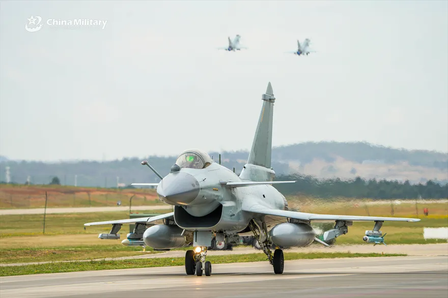 川普簽完台灣保證實施法案　大陸「聯合戰備警巡」又來了