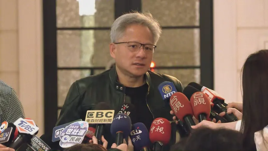 黃仁勳喊話台灣投資核能！民眾黨酸綠：還在已知用火