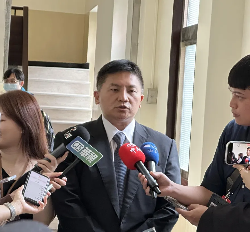 館長直播中身體不適送醫　吳宗憲：原以為我只要代班三分鐘