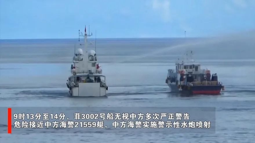 影/控菲船闖鐵線礁海域登島　陸海警水炮驅離釀擦撞畫面曝