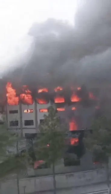 山東化工廠爆炸！巨型「蘑菇雲」　3公里內民宅玻璃全震碎
