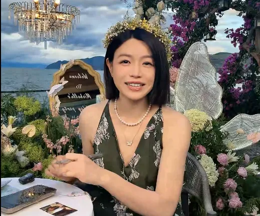 離婚4個月！陳妍希「慶42歲罕見曬兒」喊話：願能做更好的自己