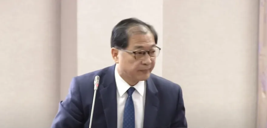 李俊俋犯罪？鄭銘謙「數度語塞」　立委轟：遇綠色就軟趴趴