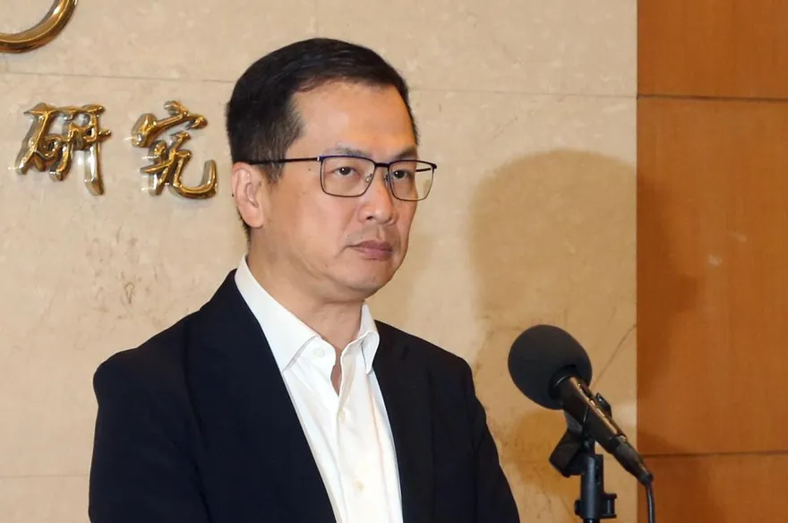 罷團慘了！羅智強遭控「打電話騷擾柯建銘」　他霸氣開告求償100萬