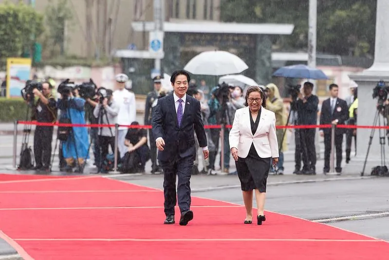 天有不測風雲？　賴清德軍禮迎馬紹爾總統伉儷突遇大雨