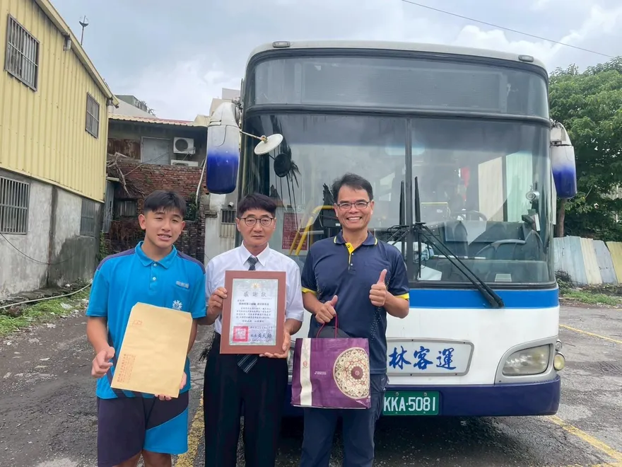 好暖！憂國三生錯過末班車　彰化司機「等他上車」才駛離