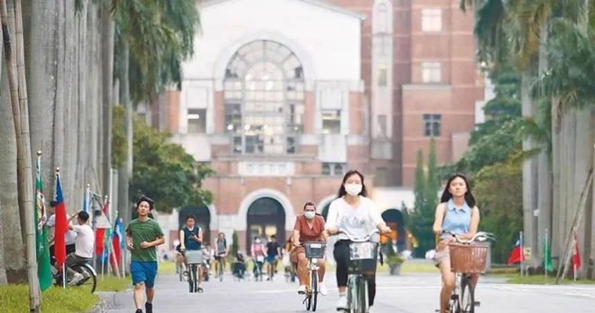 台中一中女學霸重回台大醫　蒼藍鴿：醫學系念哪不重要