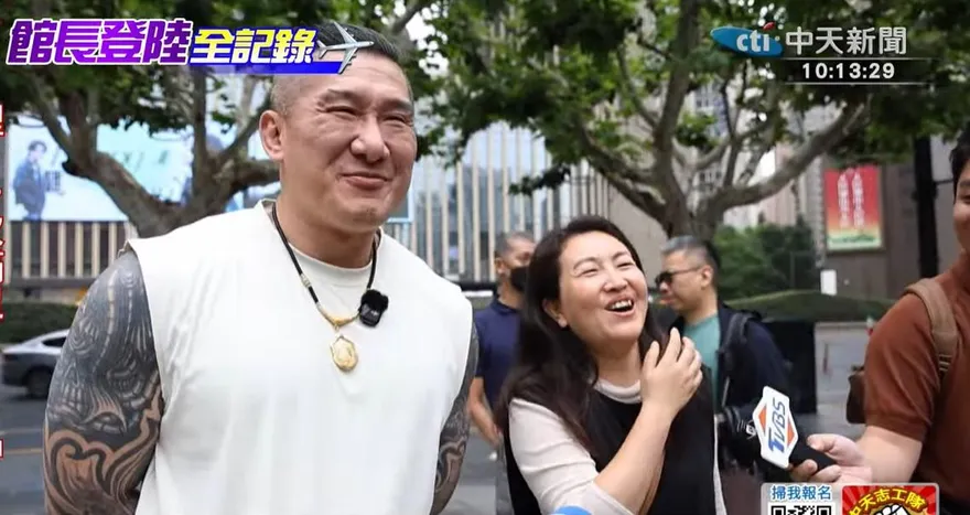 影/館長遊上海徐家匯細聽導遊講歷史　紀念徐光啟文化交流