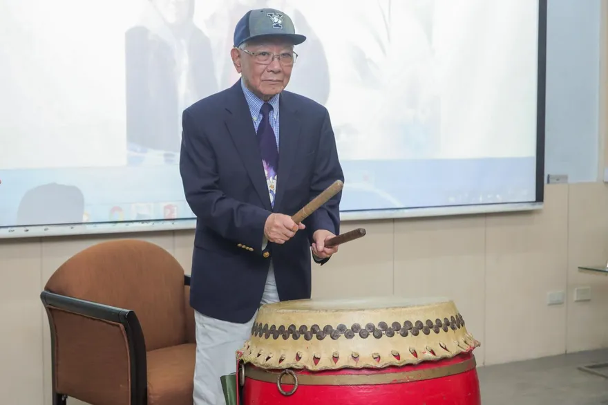 「我達達的馬蹄」成絕響！知名詩人鄭愁予辭世　享耆壽91歲