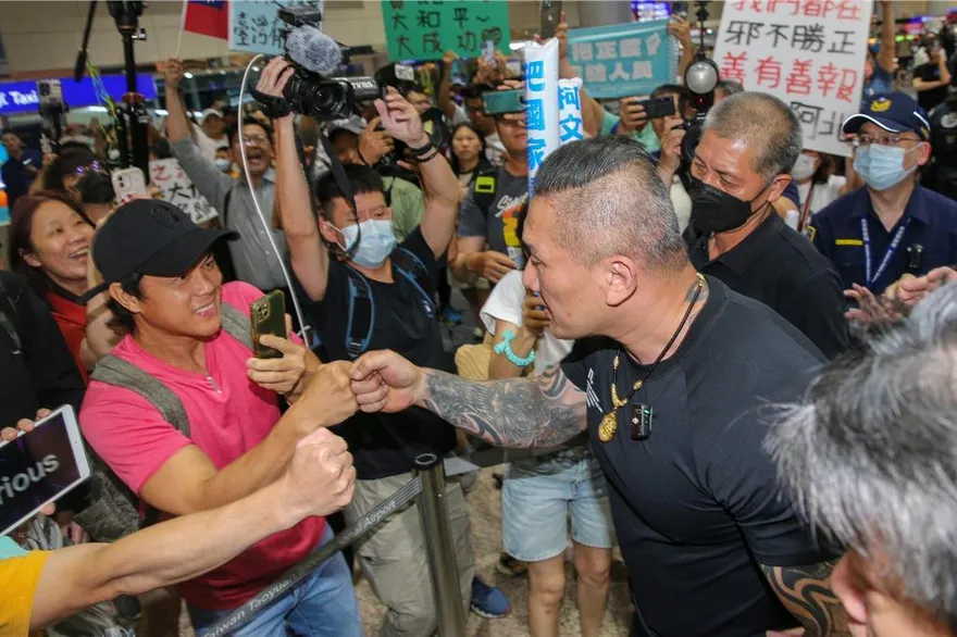 影/連深綠都追直播！他揭館長訪陸效應驚人：民進黨頭痛了