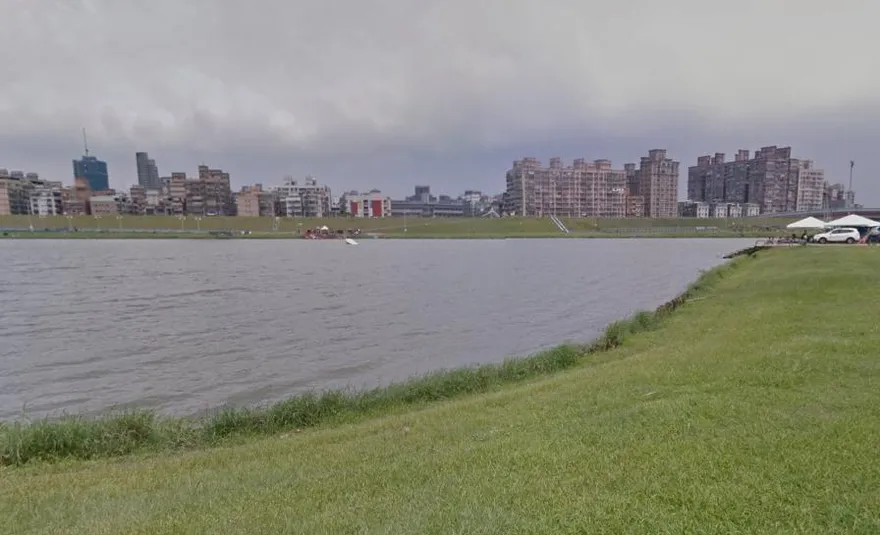 魂斷微風運河！新北大都會公園旁水面「男腫屍漂浮」