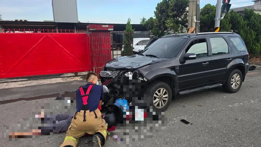 救不回來！台南巷弄休旅車高速撞擊　母女噴飛浴血雙亡