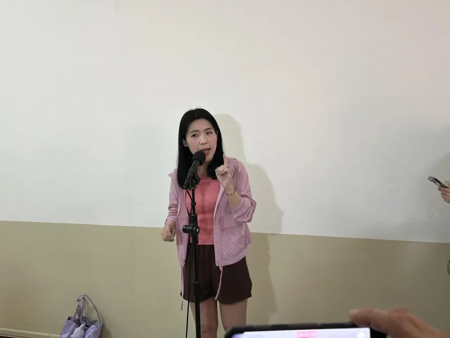 側翼嗆海鯤號「浮起來了！給錢」　徐巧芯：海測是專業非兒戲