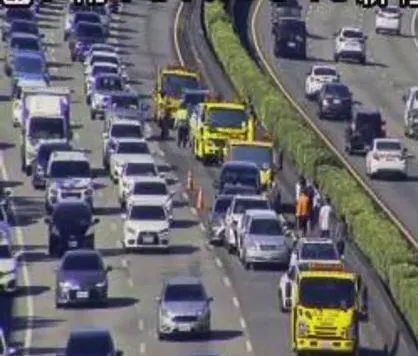 影/國1北向新竹段連3撞！9車毀損傷亡不明