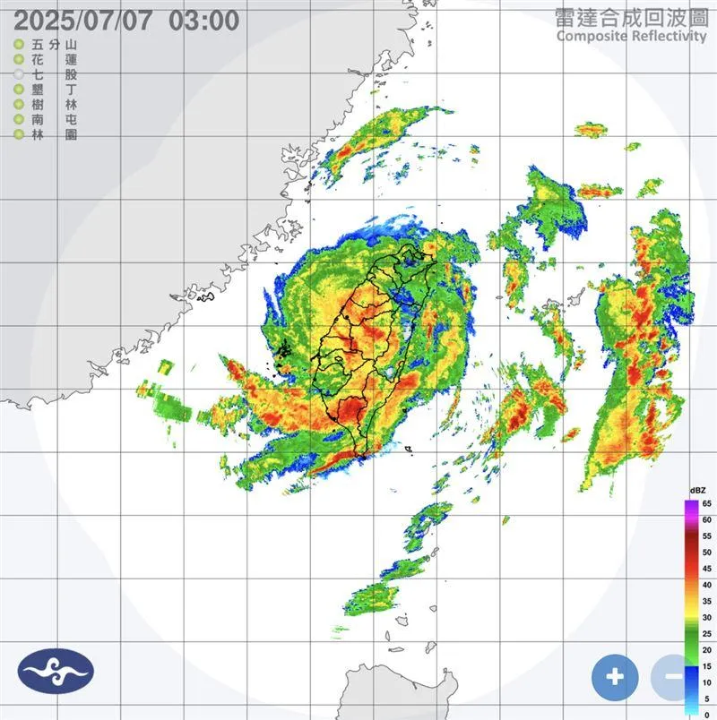 丹娜絲撞山迴轉！颱風眼「被神山打趴」　專家：剩最後一口氣