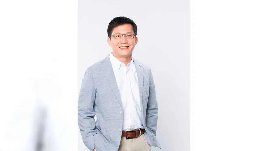 張廖萬堅出訪攜妻同行　吳思瑤認了：觀感不佳該檢討