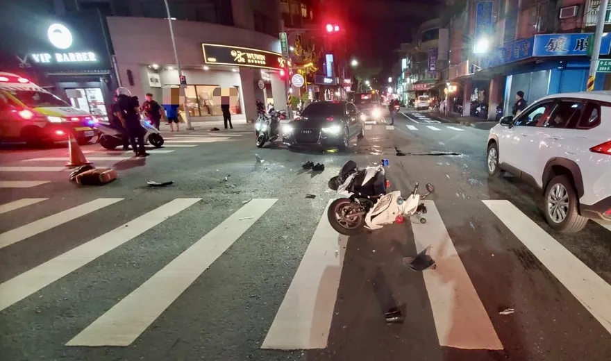 影/蘆洲員警騎巡邏車趕現場　遭轎車撞飛骨折送醫