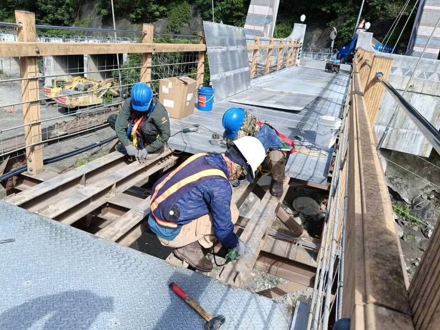 高雄「索阿紀吊橋」路況不佳　7/18起分時段封橋維修