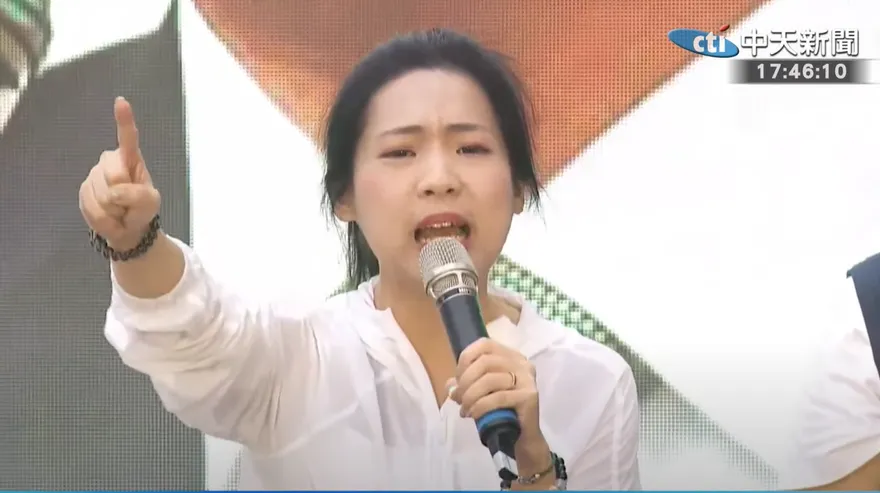 影/徐巧芯激動泛淚！民眾黨造勢喊：柯文哲絕不是貪污的人
