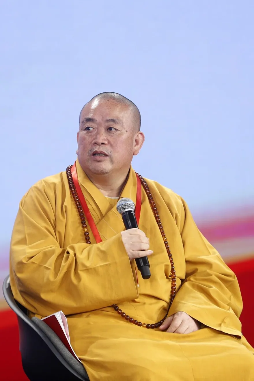 少林寺證實！方丈釋永信「長期戰多女」　養私生子被抓包