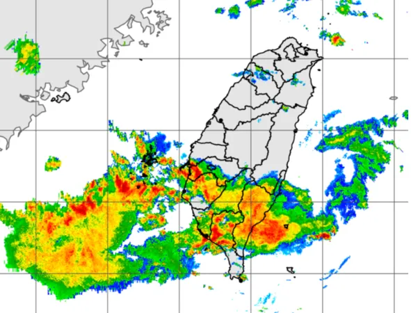 還沒停！台南、高雄今晚起迎劇烈降雨　粉專：做好防災準備