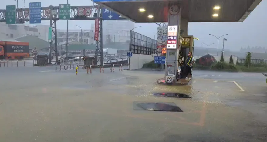 台南3小時雨量破230mm...還在累積！　多區一級淹水警戒