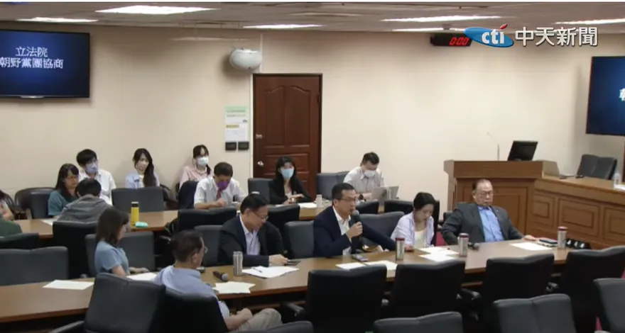 朝野協商卓揆立院關稅報告爆衝突　羅智強提1事打爆吳思瑤