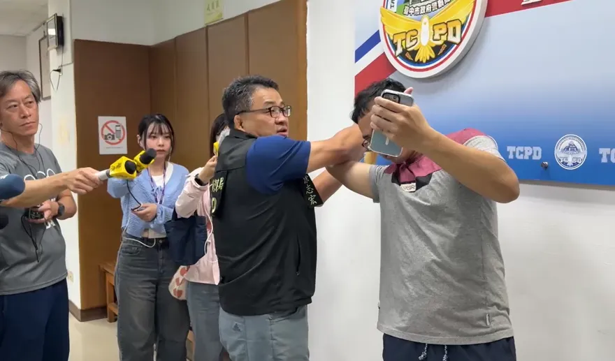 制伏法鼓山寶雲寺挾持男　柔道國手警涂志宏「虎口奪刀」