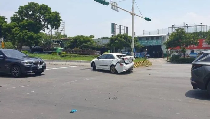 北投連環車禍3車追撞　1昏迷2受傷送醫