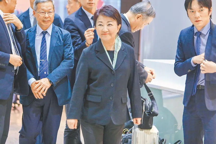 傳盧秀燕不選國民黨主席　李乾龍：繼續勸進