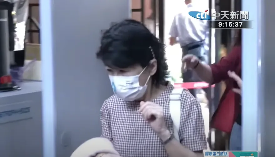 陳佩琪也法庭爆走！哭吼衝向法檯　法官驚問：她是誰？