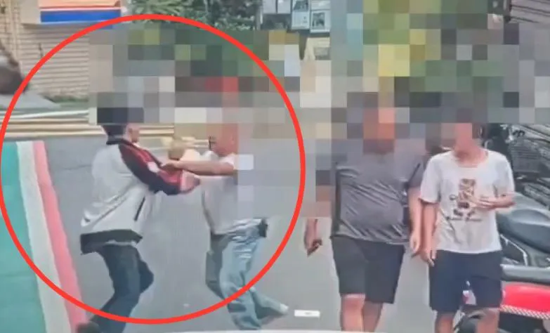 影/麵攤喬桌椅糾紛變街頭對決　北市2男互毆掛彩