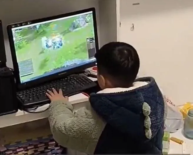 陸「電競勸退班」暴紅！網癮少年訓練第一天就哭求回家