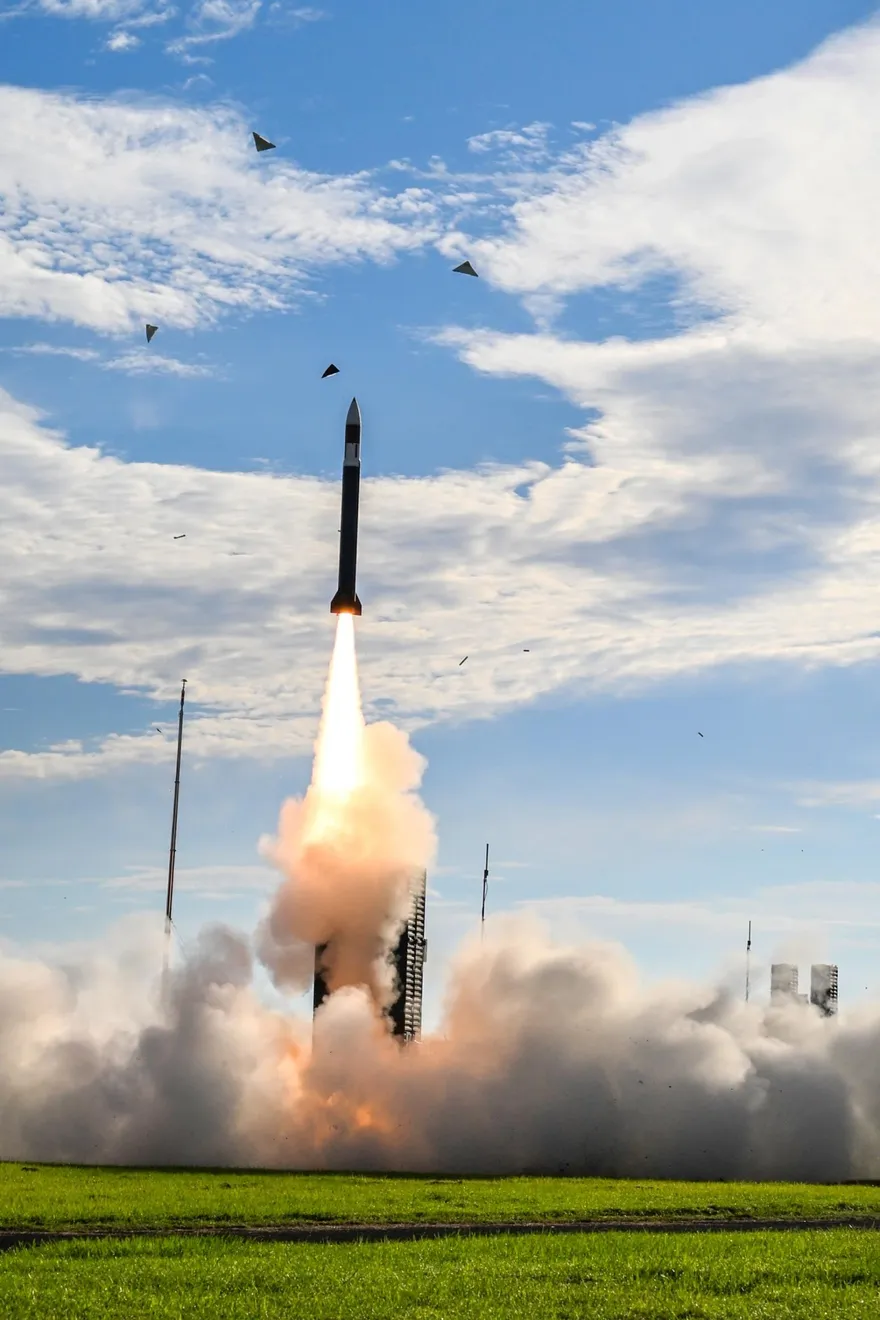 飛彈試射高度10萬呎　張誠曝：中科院具備高空攔截能力