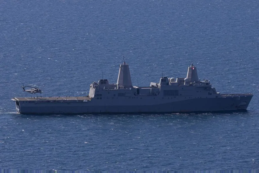 美軍兩棲艦沖繩外海嚴重失火！急向日方求援