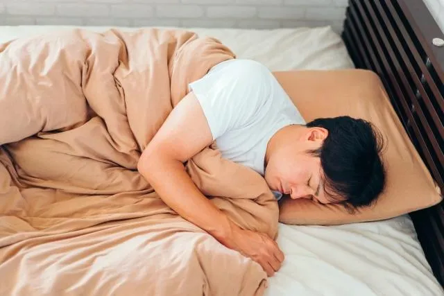 瑞典2.7萬人研究證實！打鼾、睡眠不足恐加速大腦老化